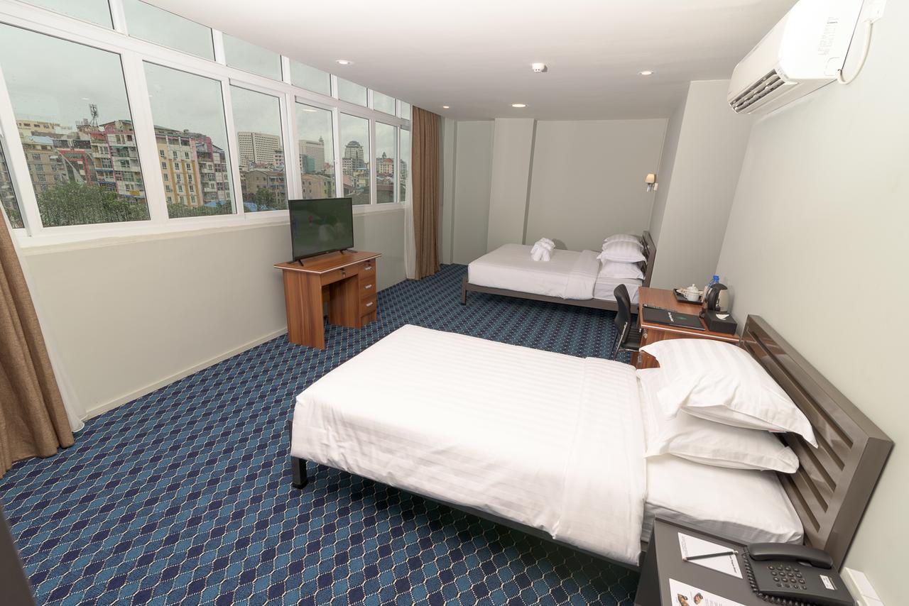 Casa Yangon Hotel Екстериор снимка
